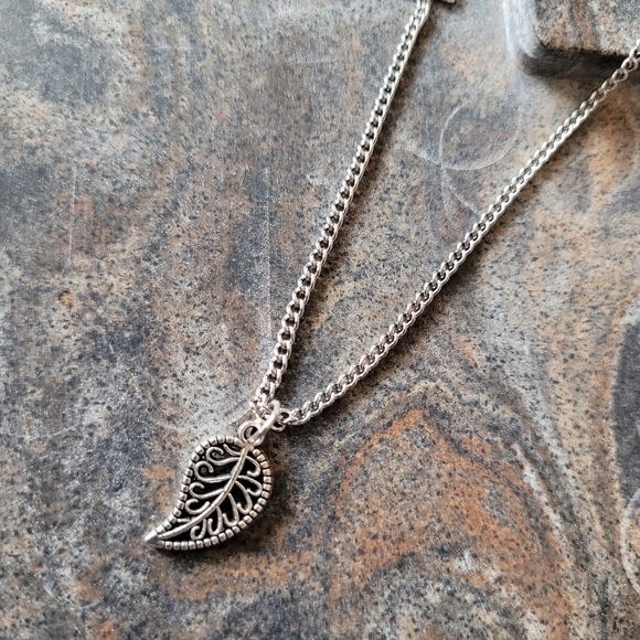 4/20$ [NEW] Custom Necklace with Silver Charm - Picture 3 of 3